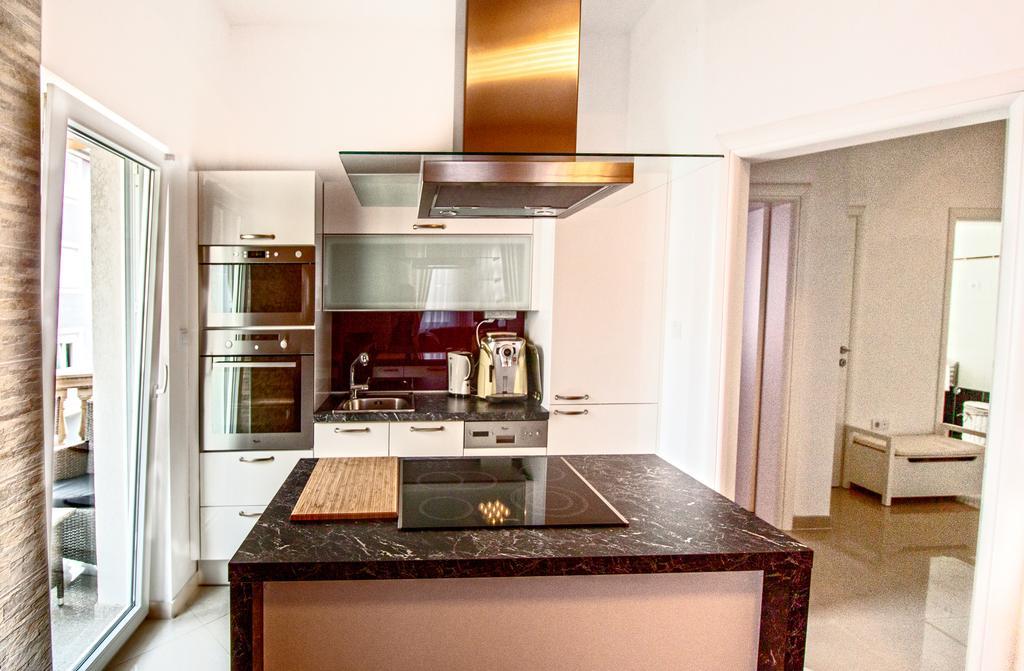Apartment Vukadin พูลา ภายนอก รูปภาพ