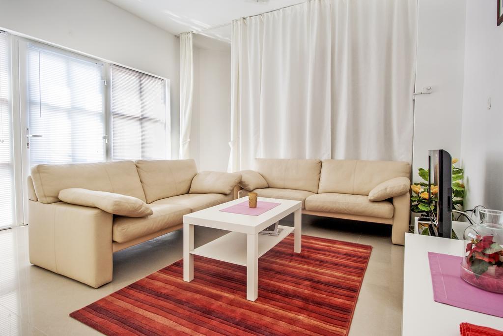 Apartment Vukadin พูลา ภายนอก รูปภาพ
